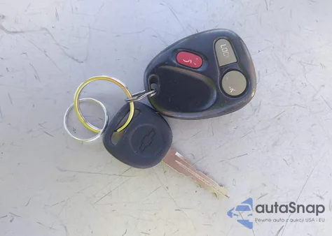 2000 Chevrolet Silverado 1500 Lt from USA, damaged, VIN 1GCEK19T2YE305646